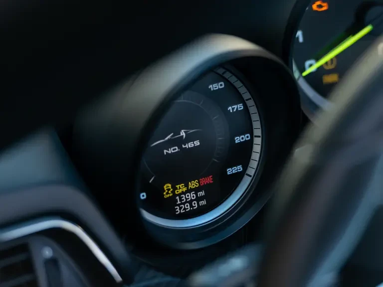 2015 Porsche 918 Spyder - Image 12 of 31