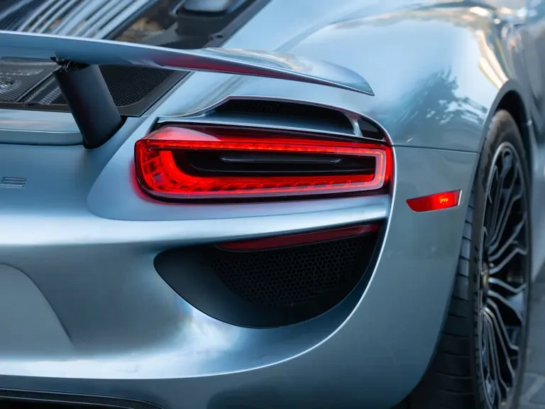 2015 Porsche 918 Spyder - Image 29 of 31