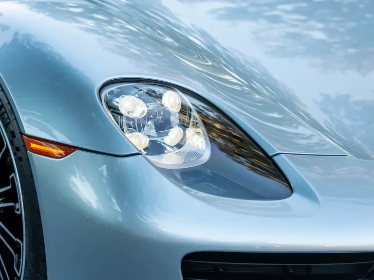 2015 Porsche 918 Spyder - Image 28 of 31