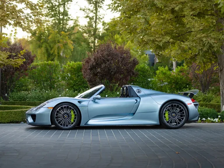 2015 Porsche 918 Spyder - Image 6 of 31