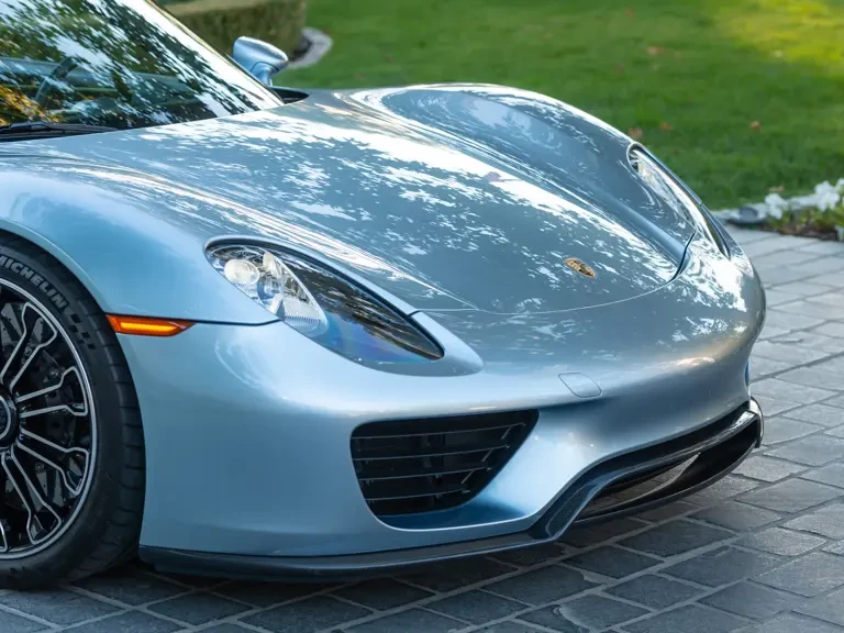 2015 Porsche 918 Spyder - Image 26 of 31