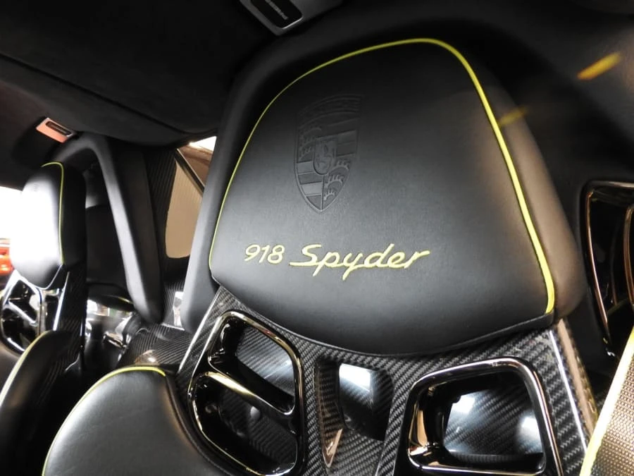 2015 Porsche 918 Spyder - Image 12 of 16