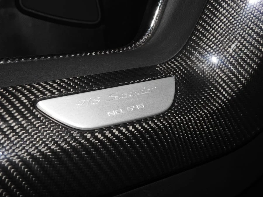 2015 Porsche 918 Spyder - Image 13 of 16