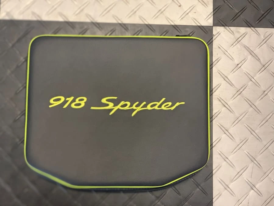 2015 Porsche 918 Spyder - Image 15 of 16