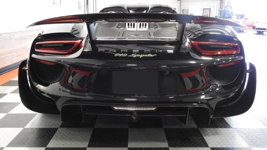 2015 Porsche 918 Spyder - Image 8 of 16