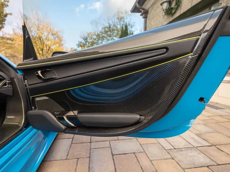 2015 Porsche 918 Spyder - Image 12 of 31