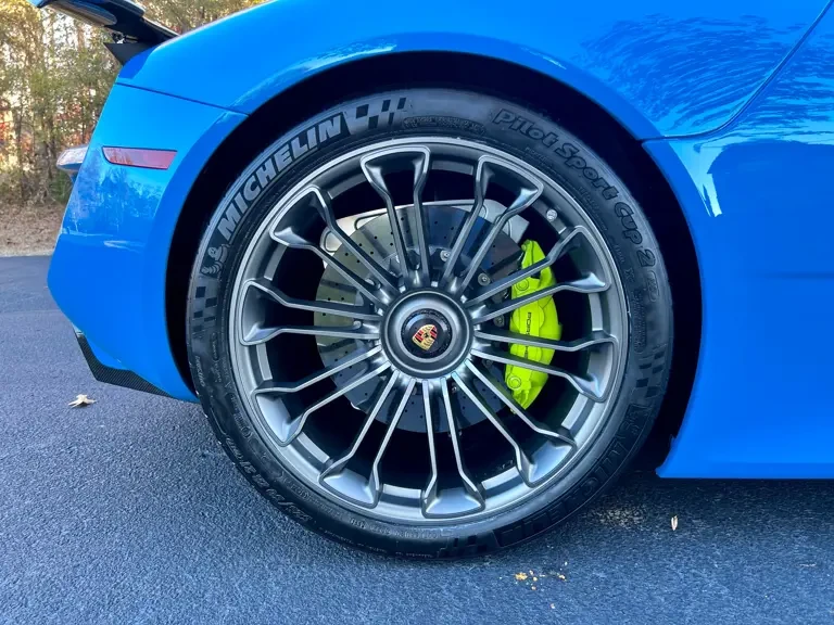 2015 Porsche 918 Spyder - Image 25 of 31