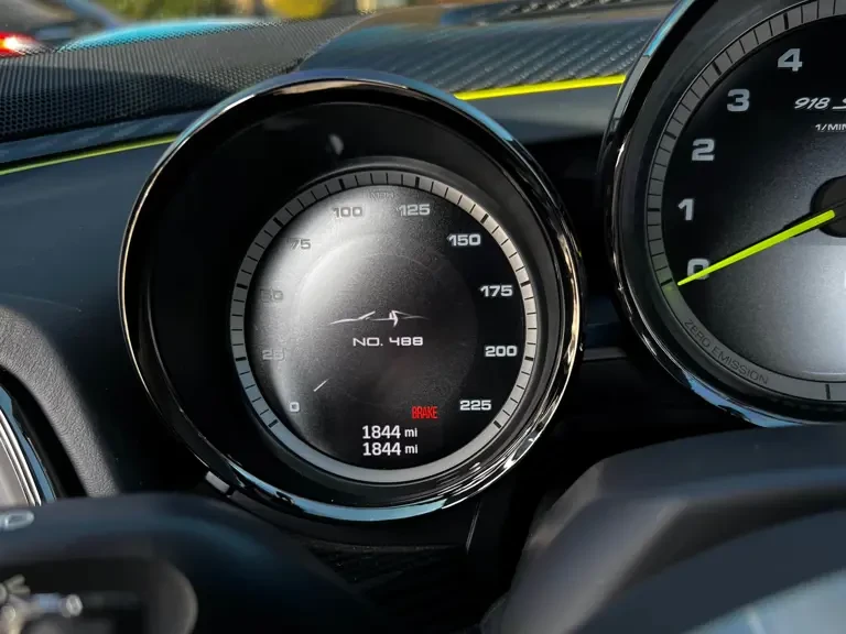 2015 Porsche 918 Spyder - Image 16 of 31
