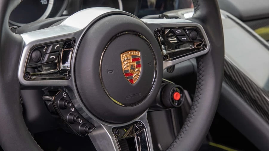 2015 Porsche 918 Spyder - Image 11 of 20