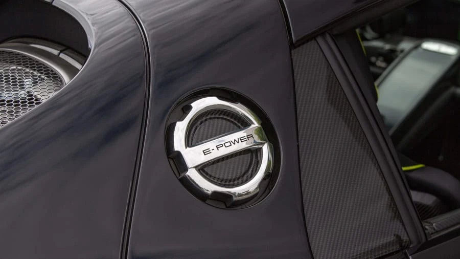 2015 Porsche 918 Spyder - Image 15 of 20