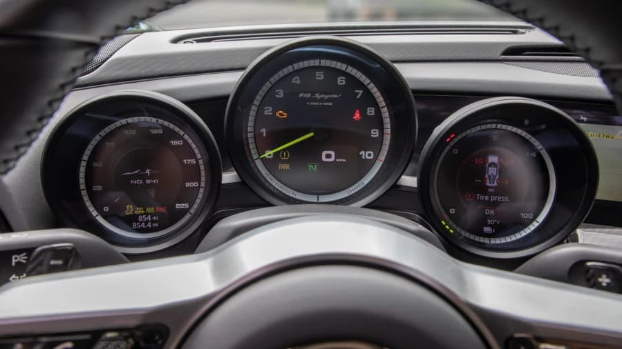 2015 Porsche 918 Spyder - Image 16 of 20