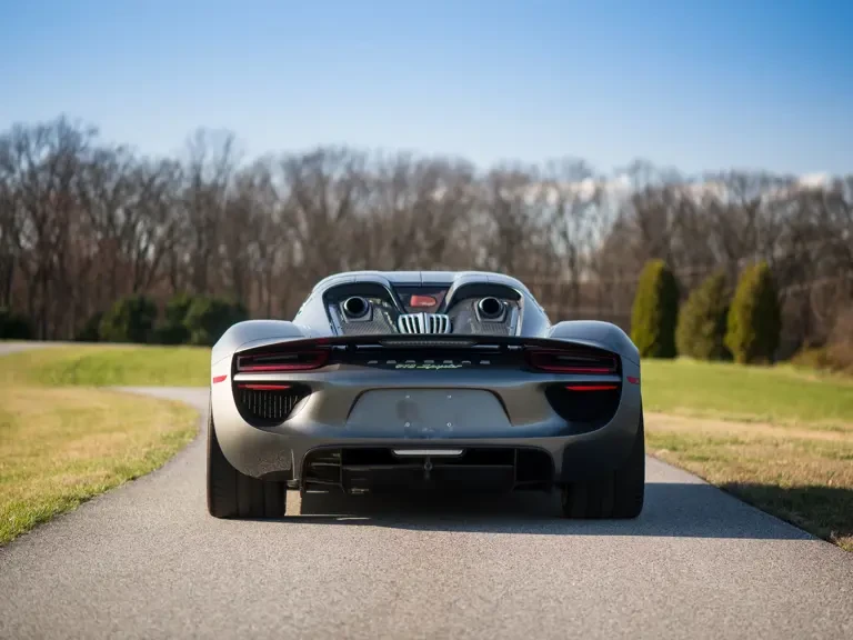 2015 Porsche 918 Spyder - Image 9 of 31