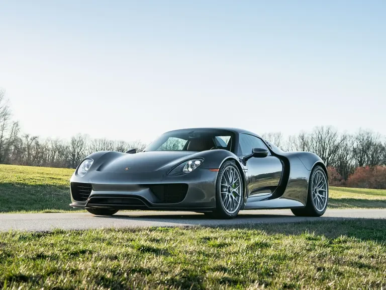 2015 Porsche 918 Spyder - Image 10 of 31