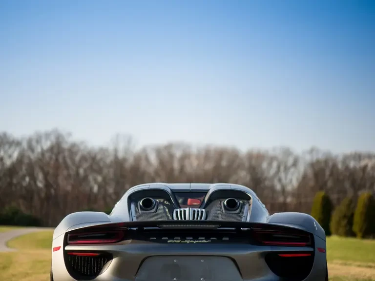 2015 Porsche 918 Spyder - Image 18 of 31
