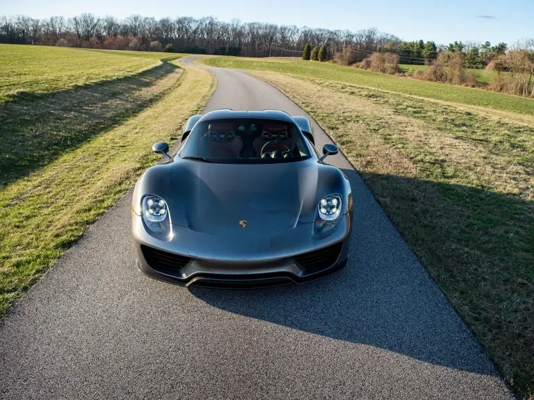 2015 Porsche 918 Spyder - Image 15 of 31