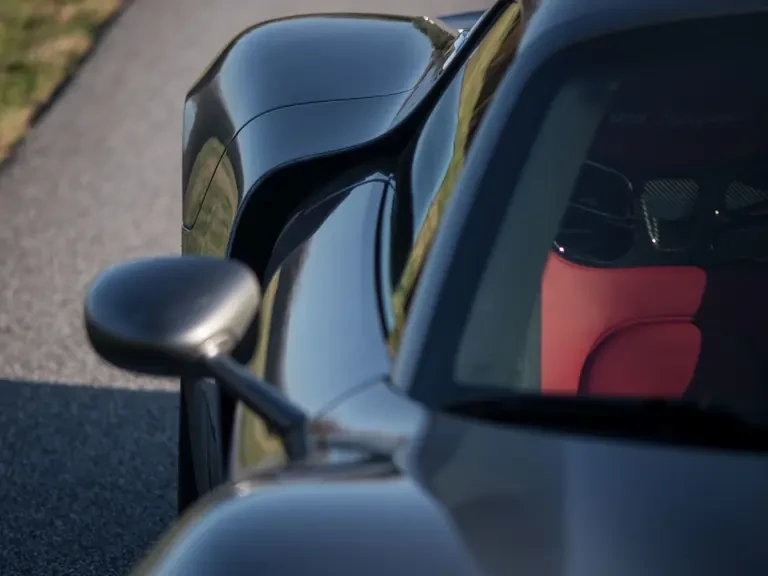 2015 Porsche 918 Spyder - Image 25 of 31