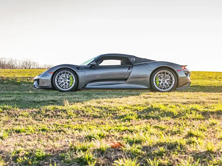 2015 Porsche 918 Spyder - Image 7 of 31