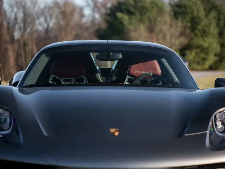 2015 Porsche 918 Spyder - Image 24 of 31