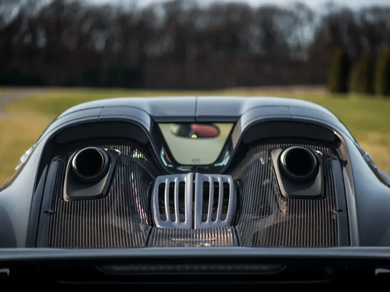 2015 Porsche 918 Spyder - Image 4 of 31