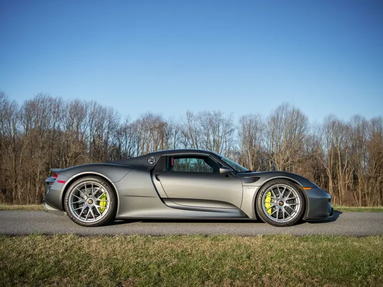 2015 Porsche 918 Spyder - Image 6 of 31