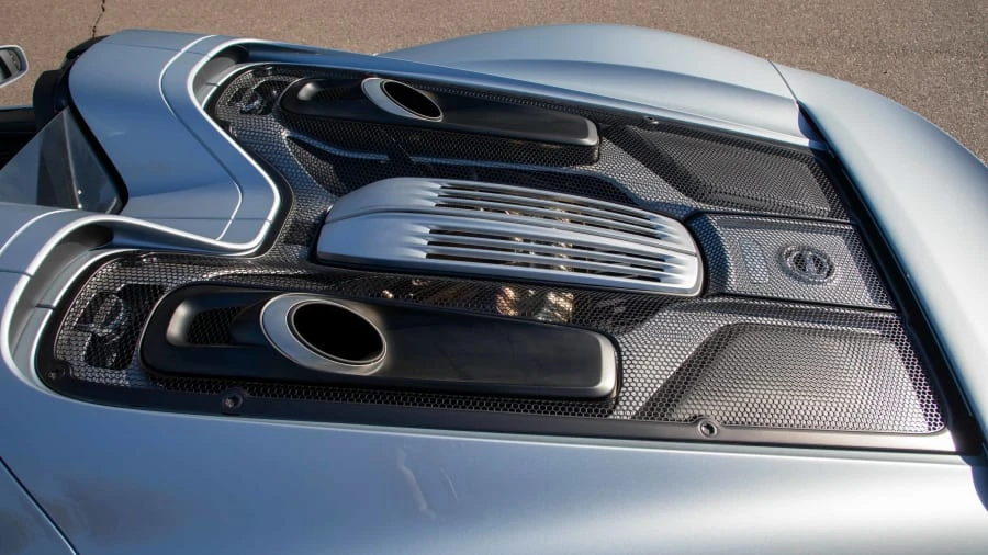 2015 Porsche 918 Spyder - Image 6 of 20