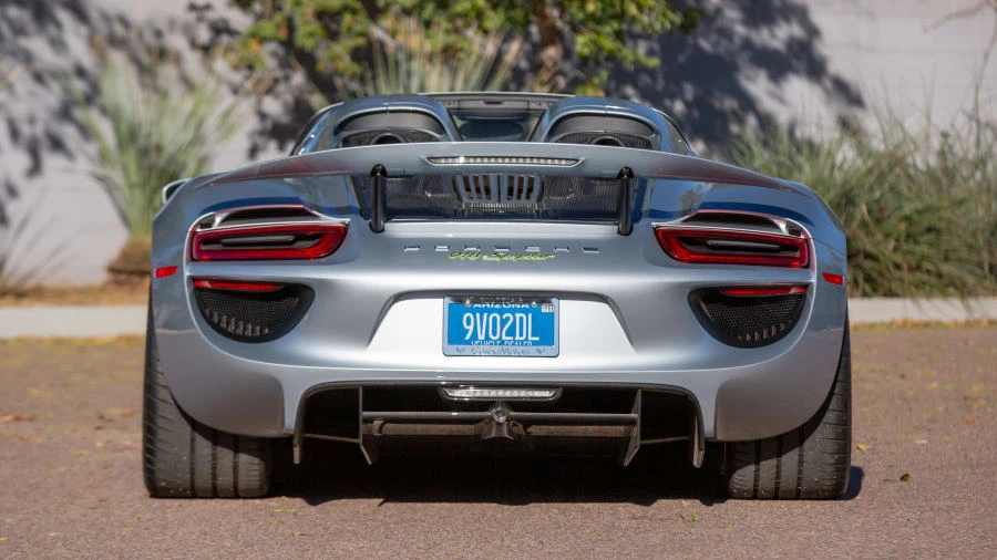 2015 Porsche 918 Spyder - Image 20 of 20