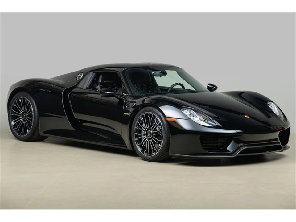 2015 Porsche 918 Spyder - Image 11 of 31