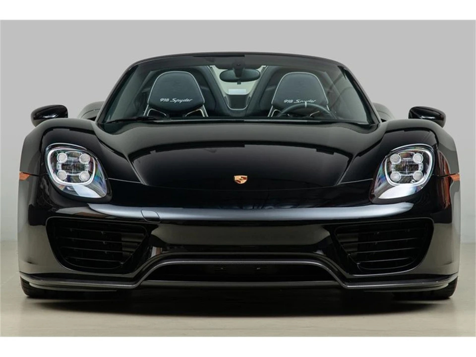 2015 Porsche 918 Spyder - Image 27 of 31