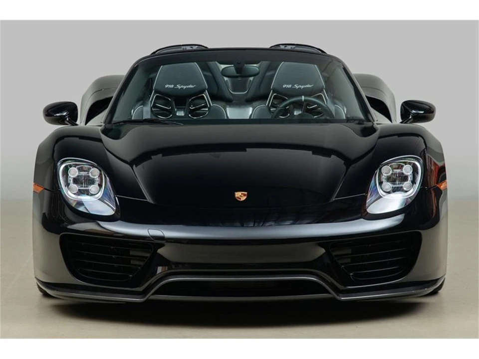 2015 Porsche 918 Spyder - Image 28 of 31