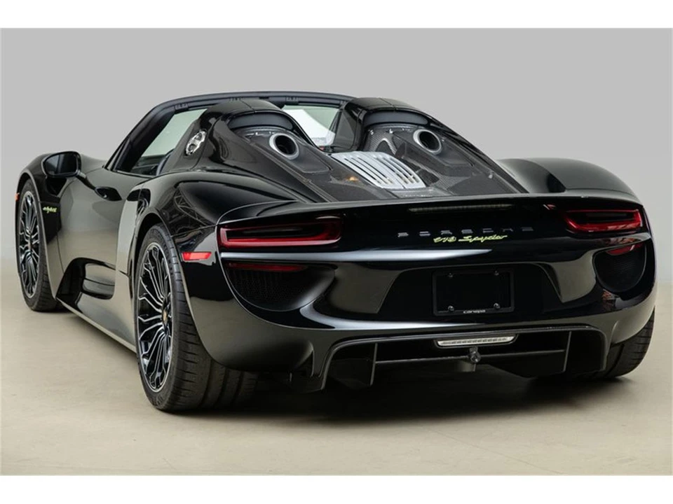 2015 Porsche 918 Spyder - Image 19 of 31