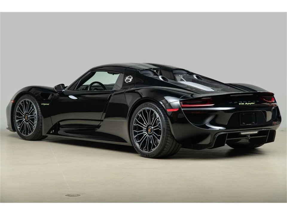 2015 Porsche 918 Spyder - Image 4 of 31