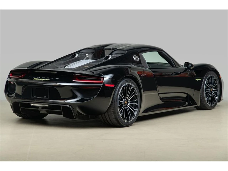 2015 Porsche 918 Spyder - Image 9 of 31