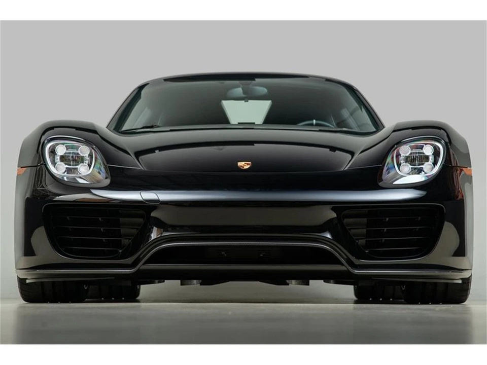2015 Porsche 918 Spyder - Image 14 of 31
