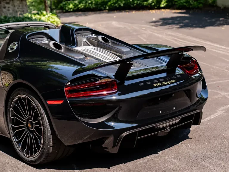 2015 Porsche 918 Spyder - Image 26 of 31