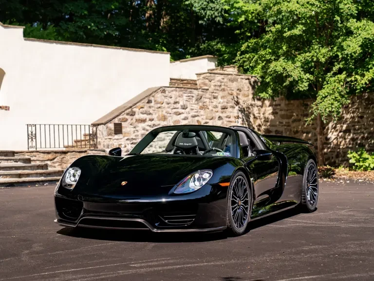 2015 Porsche 918 Spyder - Image 14 of 31