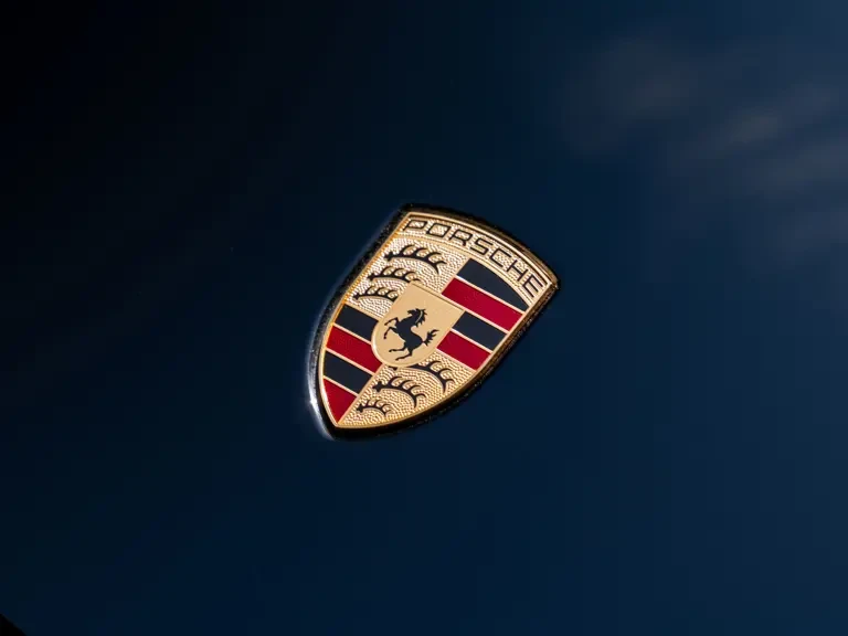 2015 Porsche 918 Spyder - Image 15 of 31