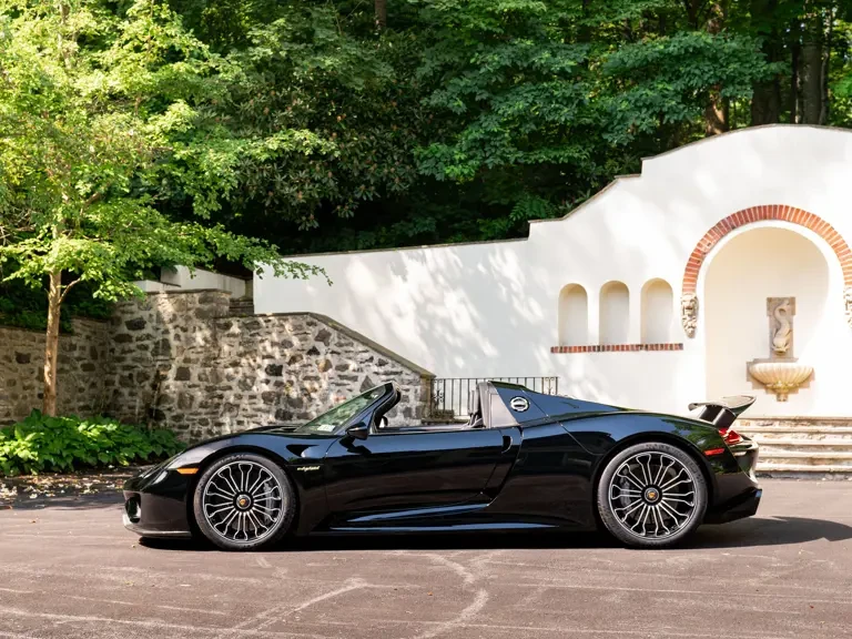 2015 Porsche 918 Spyder - Image 7 of 31