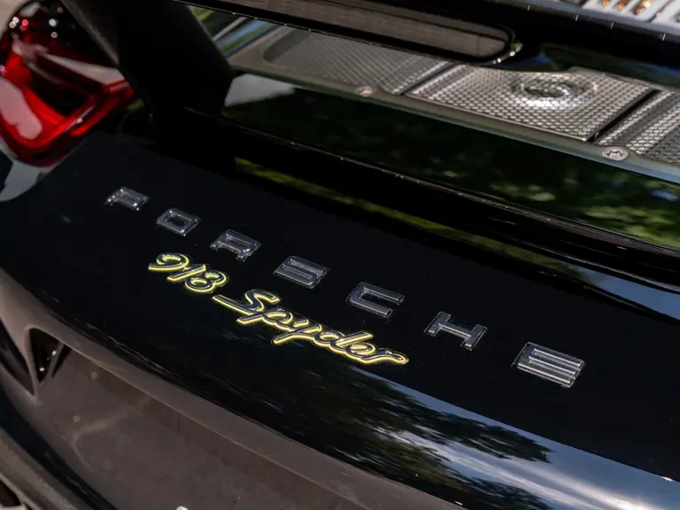 2015 Porsche 918 Spyder - Image 17 of 31