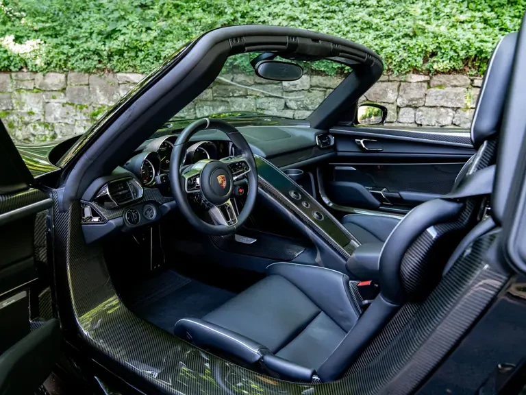 2015 Porsche 918 Spyder - Image 5 of 31