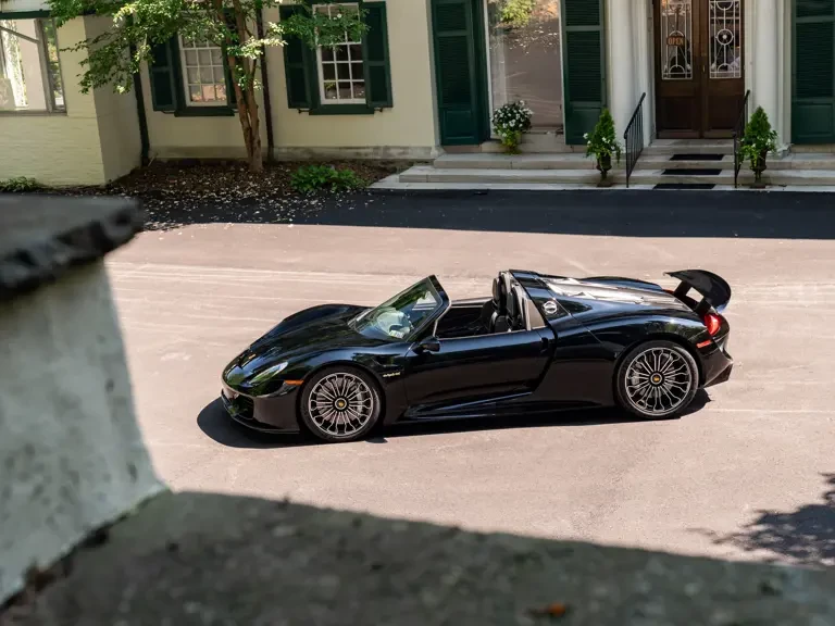 2015 Porsche 918 Spyder - Image 12 of 31