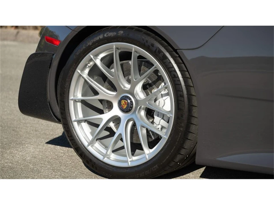 2015 Porsche 918 Spyder - Image 26 of 31