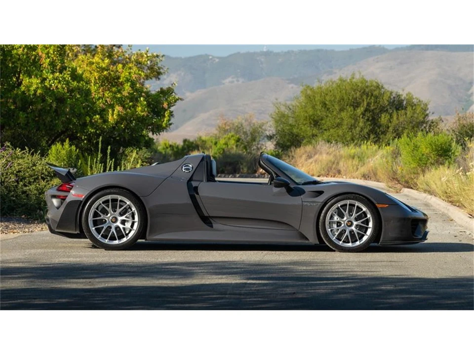 2015 Porsche 918 Spyder - Image 5 of 31