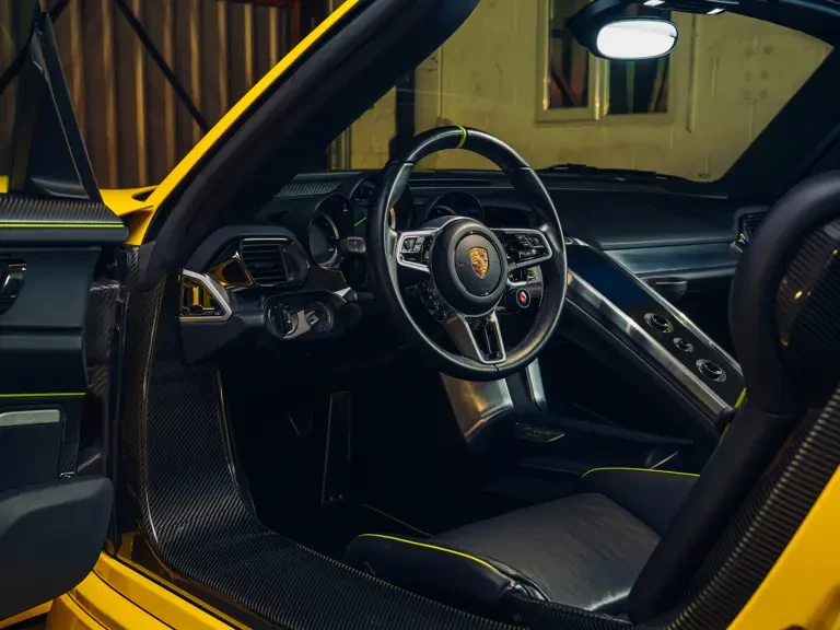 2015 Porsche 918 Spyder - Image 5 of 31