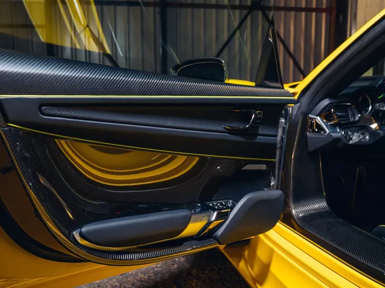 2015 Porsche 918 Spyder - Image 21 of 31