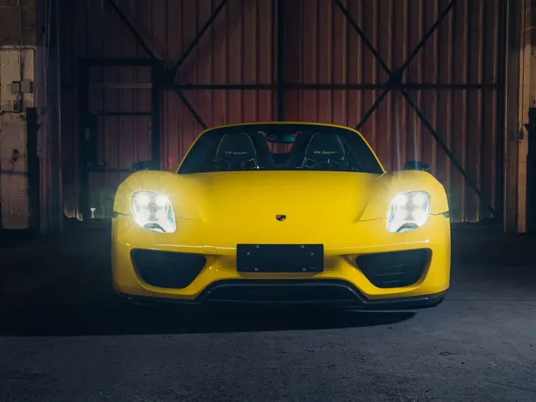 2015 Porsche 918 Spyder - Image 9 of 31
