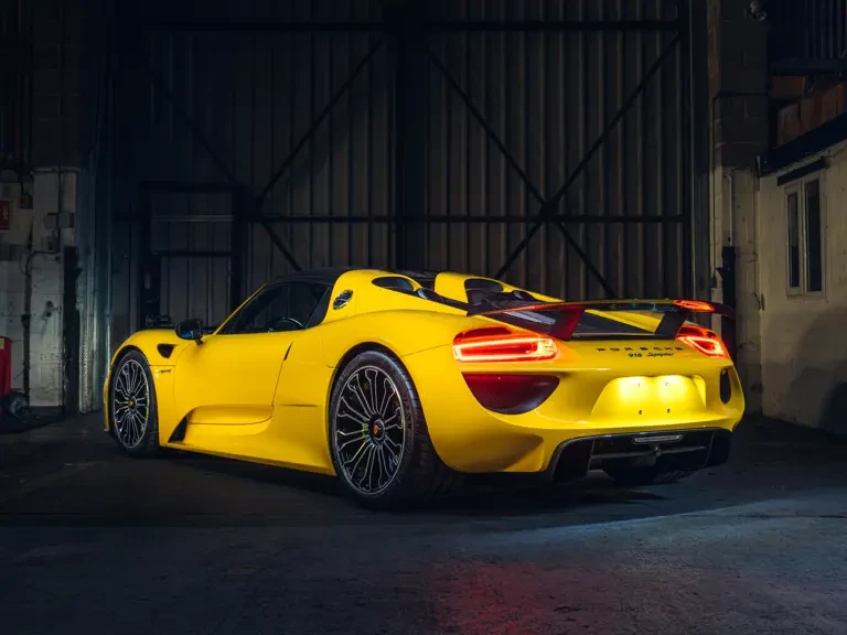 2015 Porsche 918 Spyder - Image 3 of 31