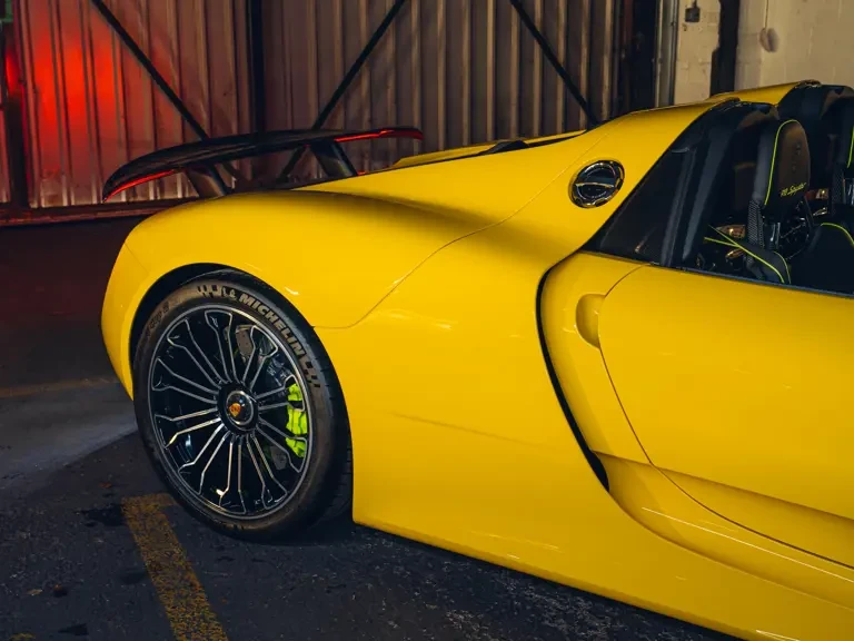 2015 Porsche 918 Spyder - Image 30 of 31