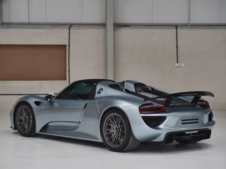 2015 Porsche 918 Spyder - Image 22 of 23