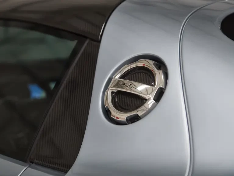 2015 Porsche 918 Spyder - Image 18 of 23