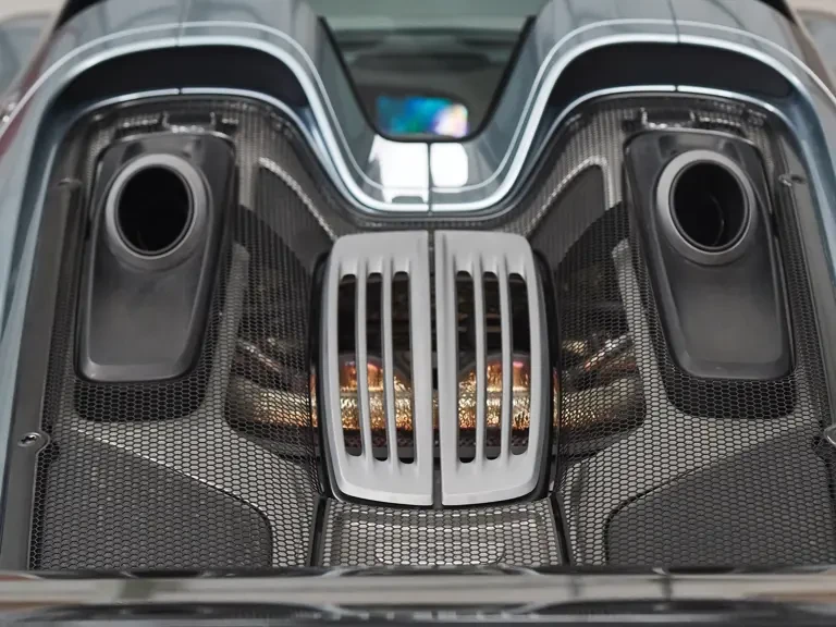 2015 Porsche 918 Spyder - Image 4 of 23
